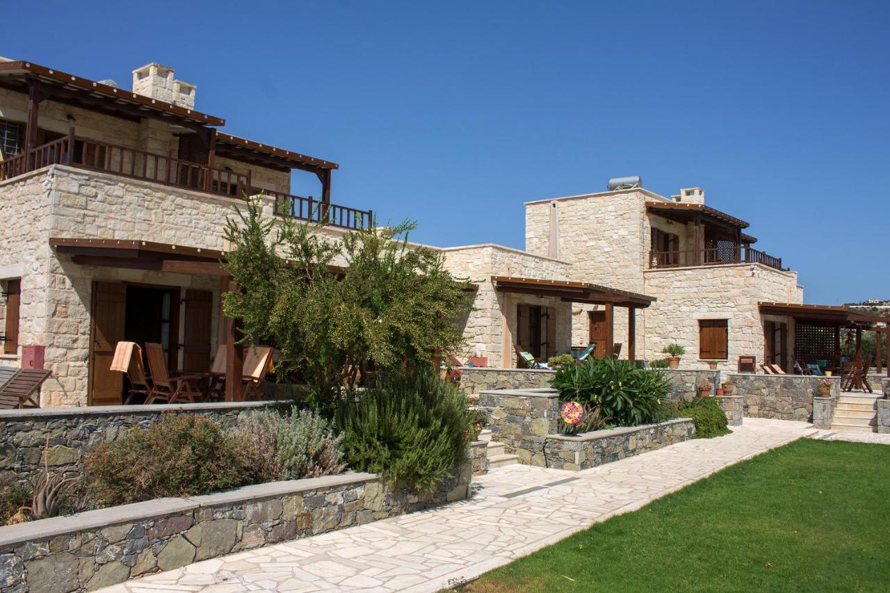 Esperides Stone Houses ปาเลกาสตรอน ภายนอก รูปภาพ
